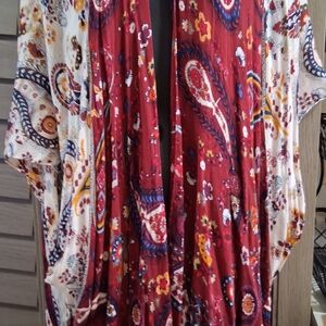 American Eagle Outfitters Paisley Kimono in Red and Cream